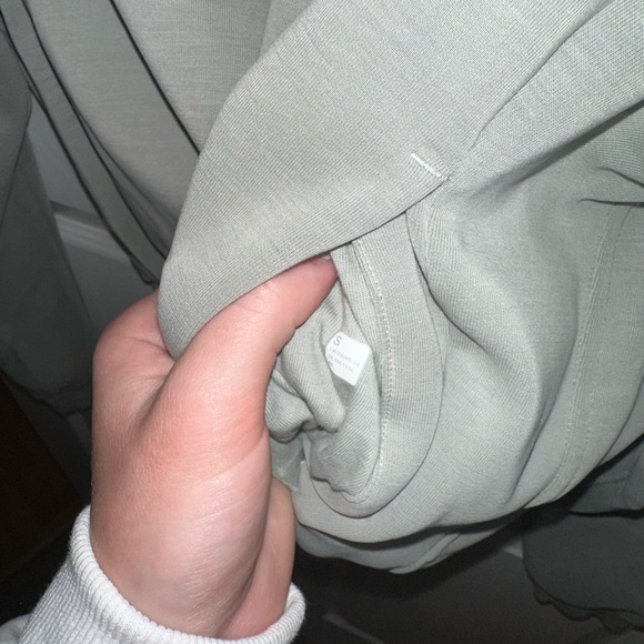 NWOT Lululemon 1/4 Zip - Picture 3 of 6